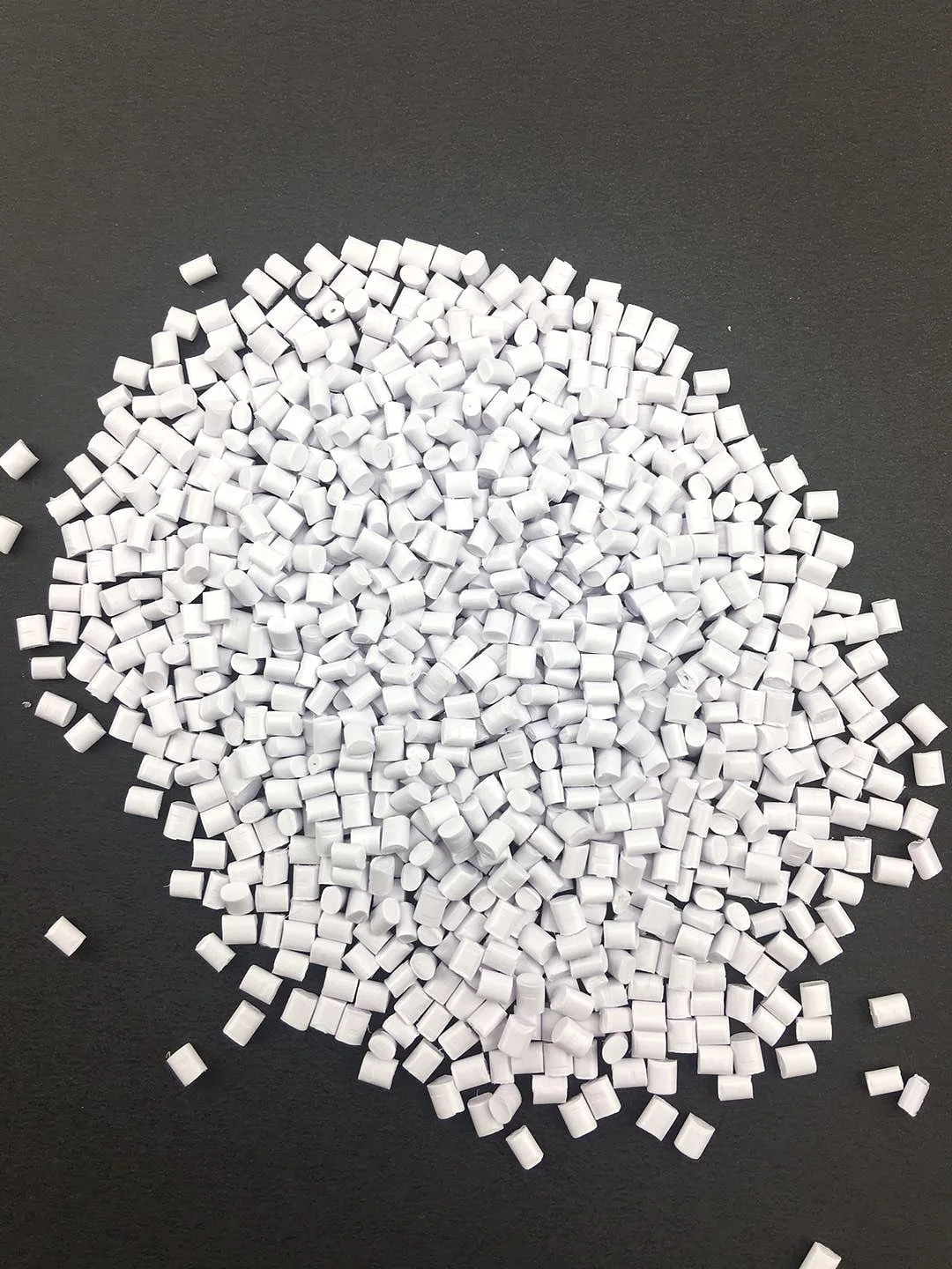 DGK-ASA FR801UV flame-retardant weather-resistant ASA ceramic white pellet sample